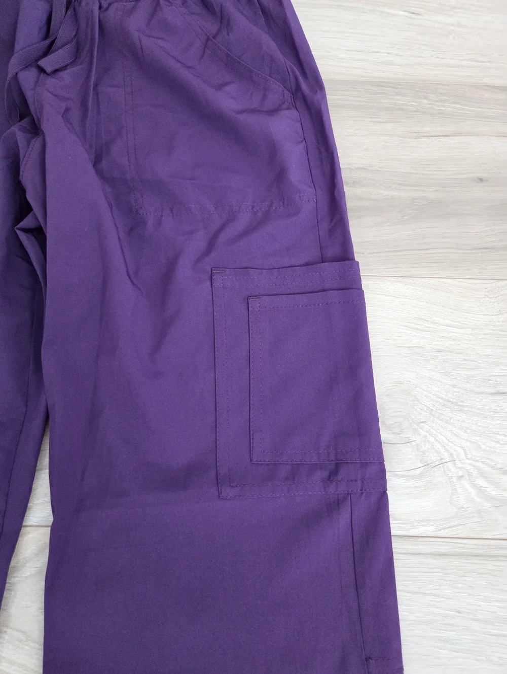 Scrub Set 💜 - Picture 3 of 8